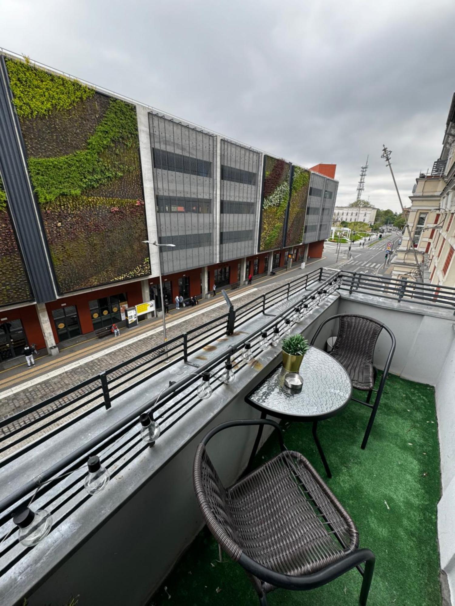 Apartament Flaming Z Balkonem - Scisle Centrum Naprzeciwko Pkp I Pks - Self Check In - Darmowy Parking - Pozne Wymeldowanie - Wystawiamy Fv Opole Luaran gambar